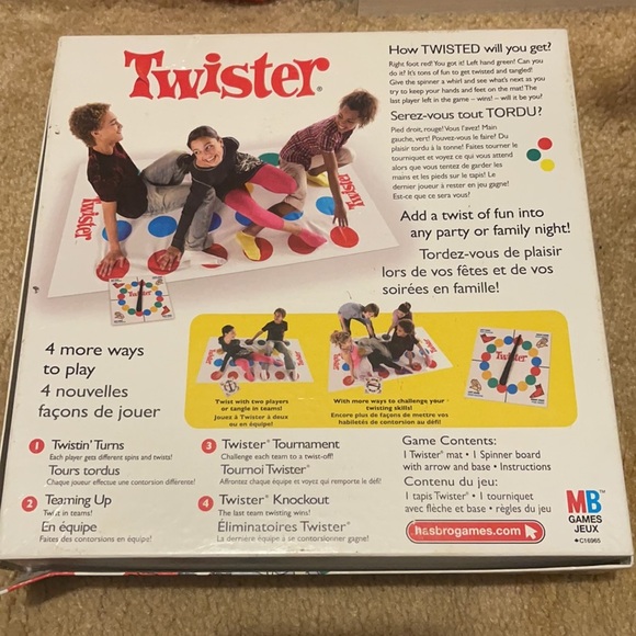 Classic Twister Board Game Comes Complete with all pieces - Picture 3 of 3